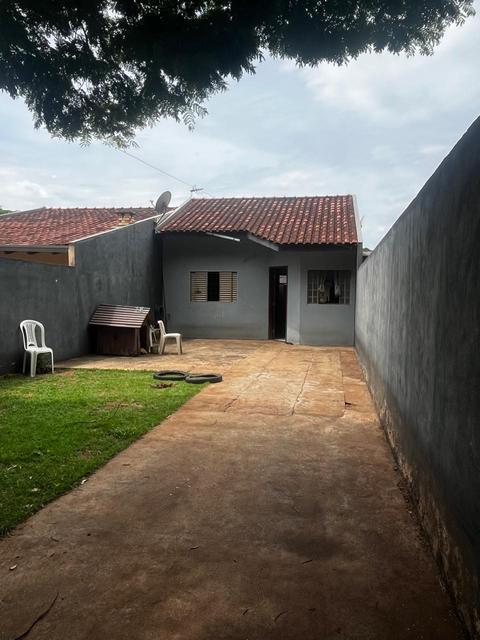 Casa à venda em Maringá, Parque Hortência, com 2 quartos, com 45 m²