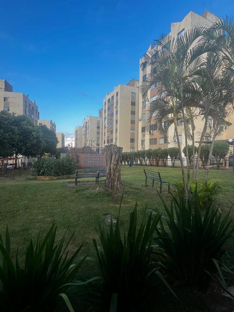 Apartamento à venda em Maringá, Jardim Ipanema, com 2 quartos, com 45.6 m²