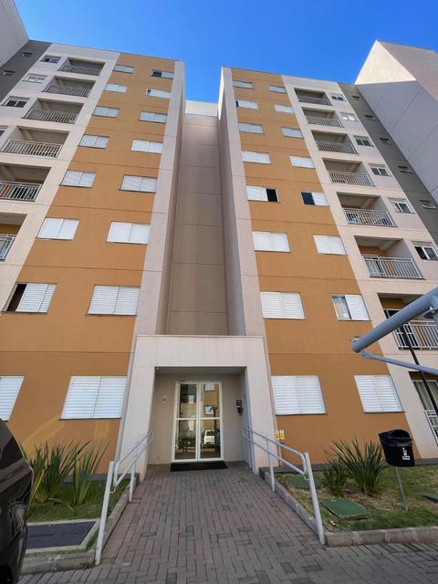 Apartamento à venda em Maringá, Parque das Laranjeiras, com 2 quartos, com 45.33 m²